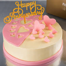 Elegant Anniversary Cake